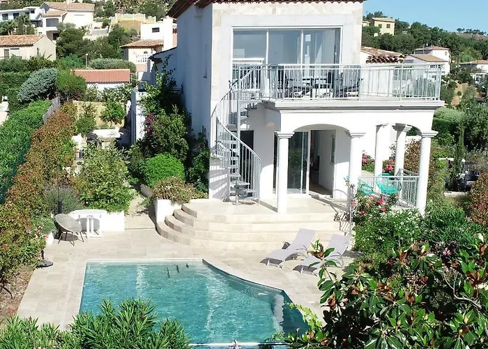 Stunning Sea View Cote D\'Azur Villa - Rives D\'Or